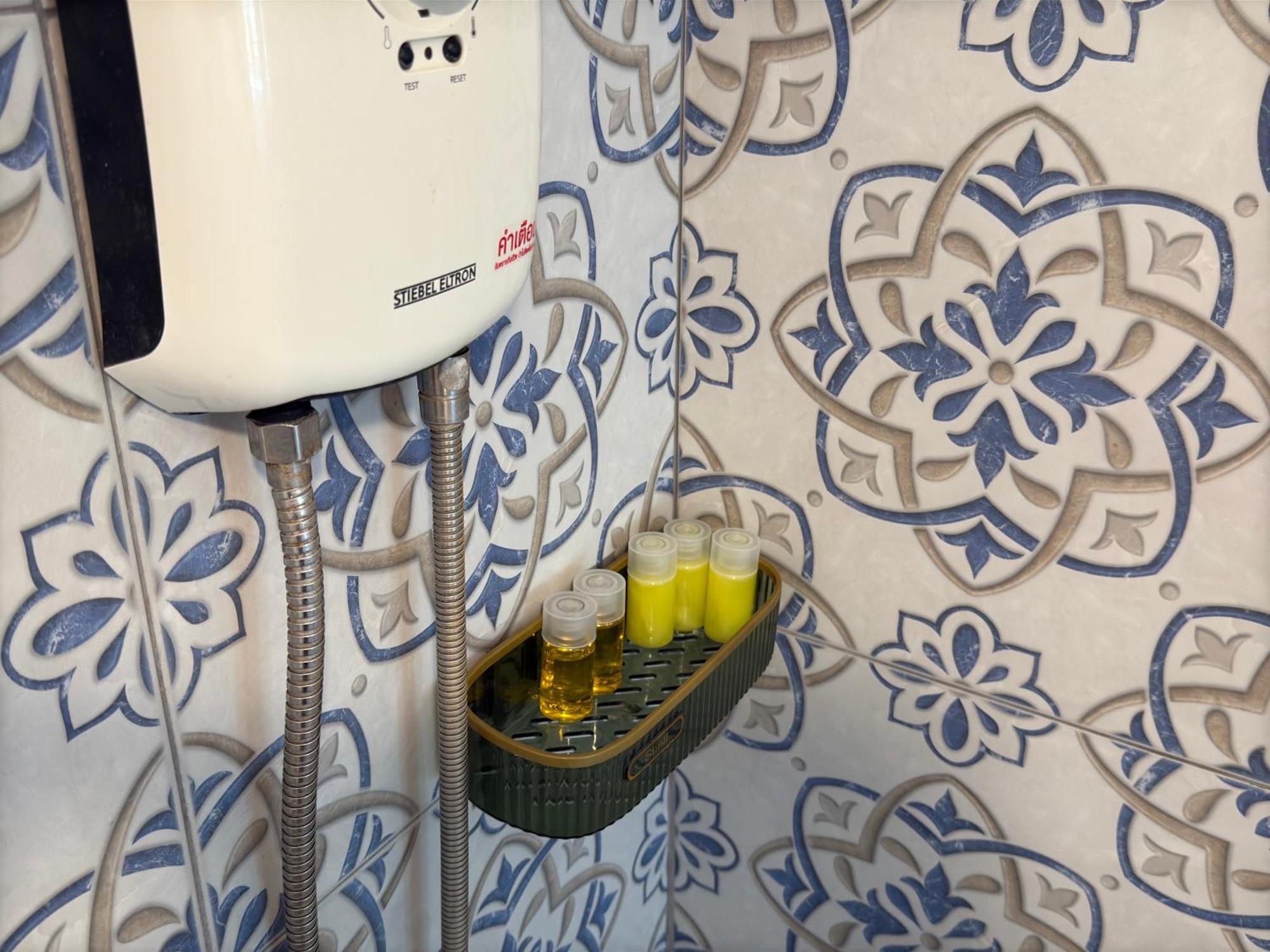 Mem Homestay Чумфон Екстериор снимка